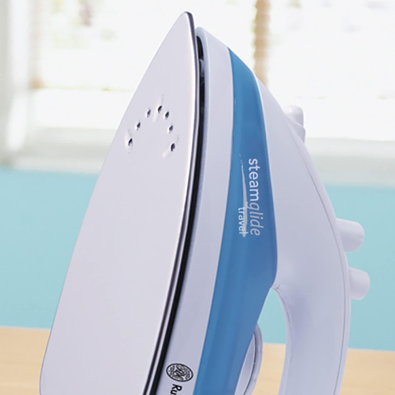 Buy Russell Hobbs,Russell Hobbs Dual Voltage Steam Glide Travel Iron, 80ml Water Tank, Stainless Steel Soleplate, Water Spray, Variable Temp & Steam - White - Gadcet UK | UK | London | Scotland | Wales| Near Me | Cheap | Pay In 3 | Irons & Ironing Systems