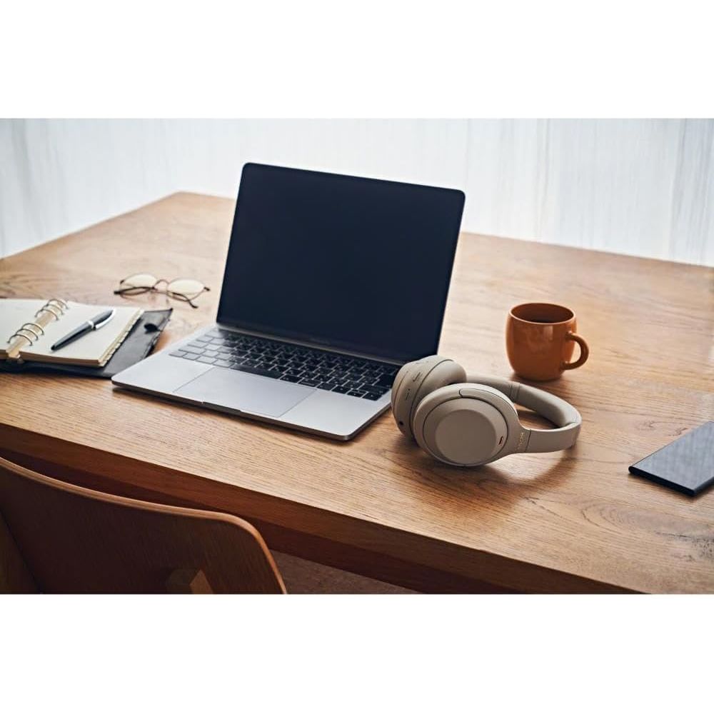 Sony WH-1000XM4 Noise Cancelling Wireless Headphones - 30 hours battery life - Over Ear style - Optimised for Alexa and the Google Assistant - with built-in mic for phone calls - Silver - 7