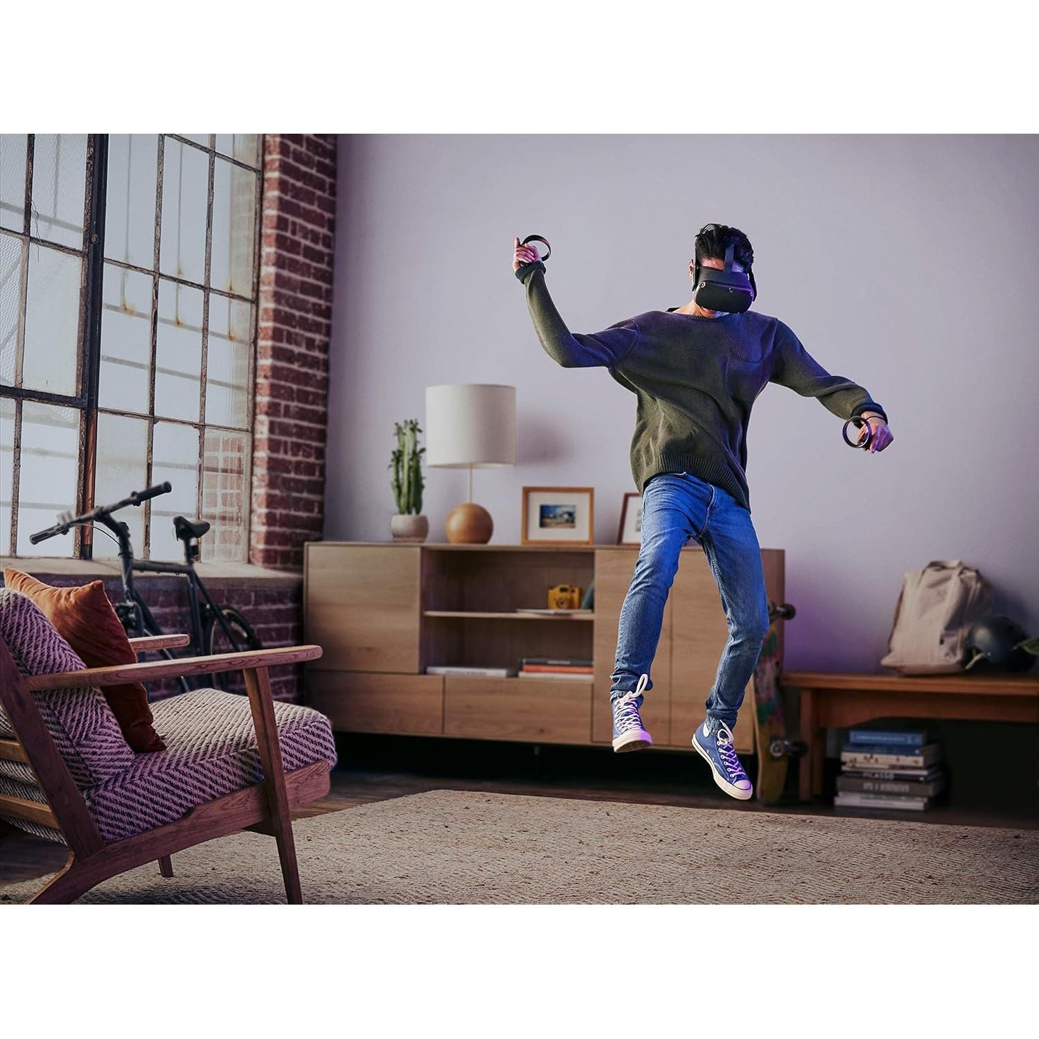 Oculus Quest All-In-One VR Gaming Headset (With Controllers) - 128GB - 5