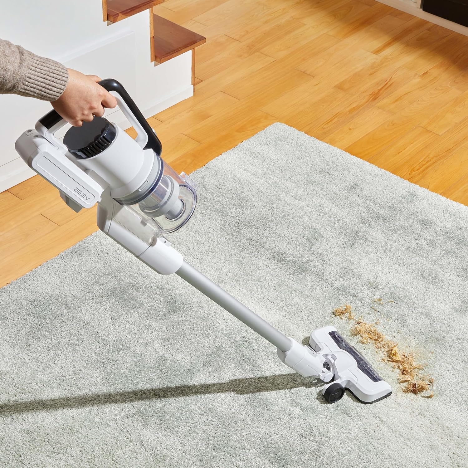 Amazon Basics 2 in 1 Cordless Vacuum Cleaner with DC Motor 150W 0.7L White and Black - 6