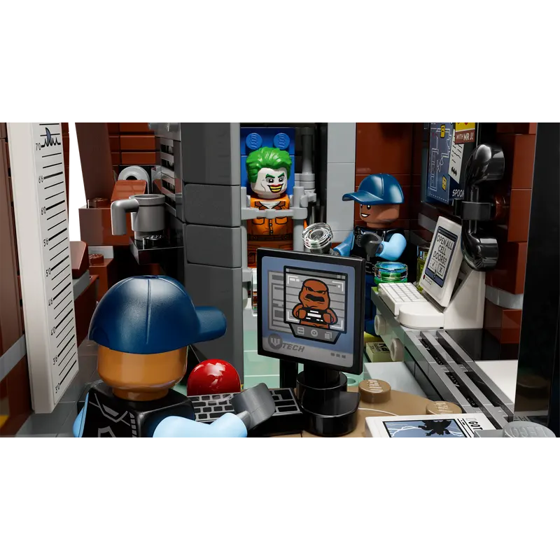 6526b682e719a624d41b5e41_76300-7_1759246136062.png
