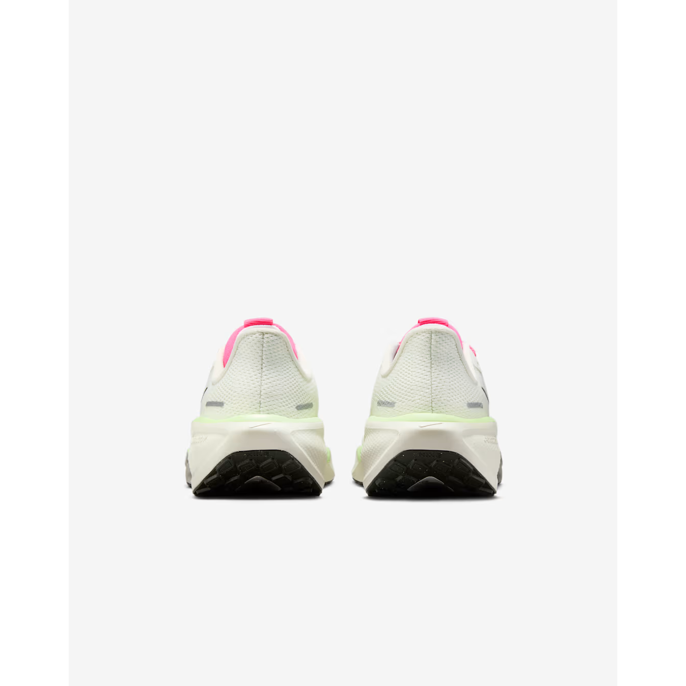 6526b682e719a624d41b5e41_air-zoom-pegasus-41-gs-5-_1764019433703.png