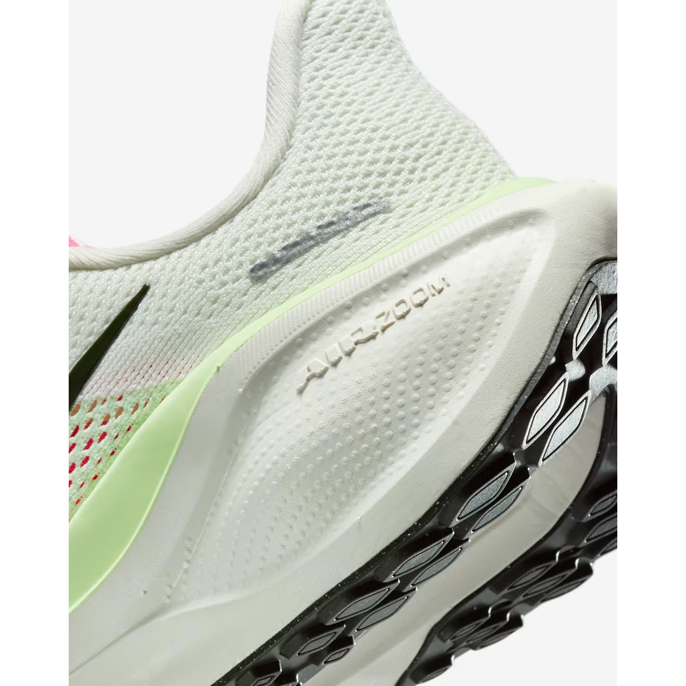6526b682e719a624d41b5e41_air-zoom-pegasus-41-gs-7-_1764019433703.png