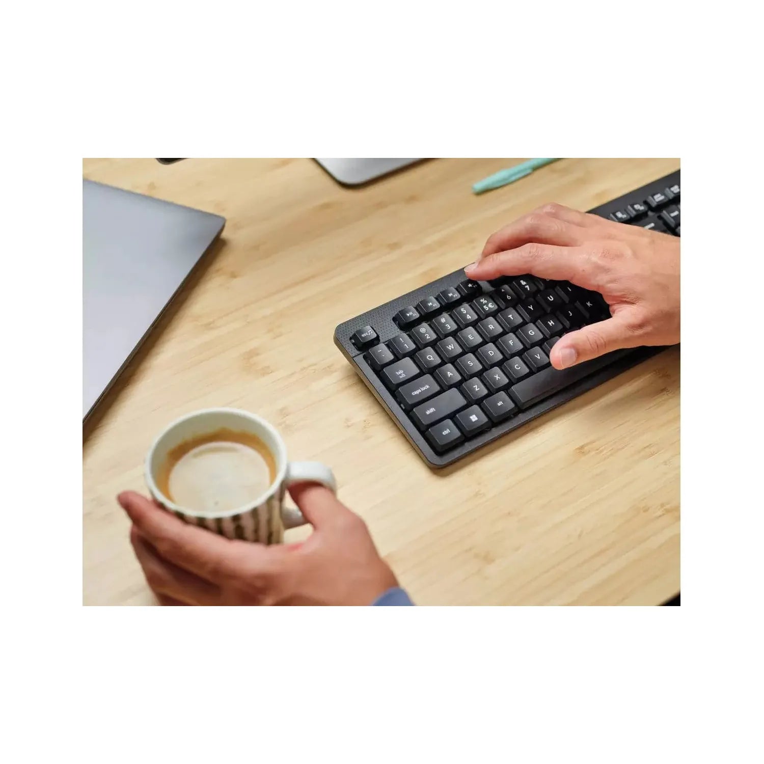 Buy Trust,Trust ODY II Wireless Keyboard and Mouse Deskset - Gadcet | UK | London | Scotland | Wales| Near Me | Cheap | Pay In 3 | Keyboard & Mouse