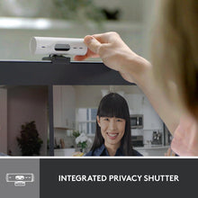 Logitech Brio 500 Full HD Webcam – Auto Light Correction, Dual Mics, Privacy Cover, USB-C, White