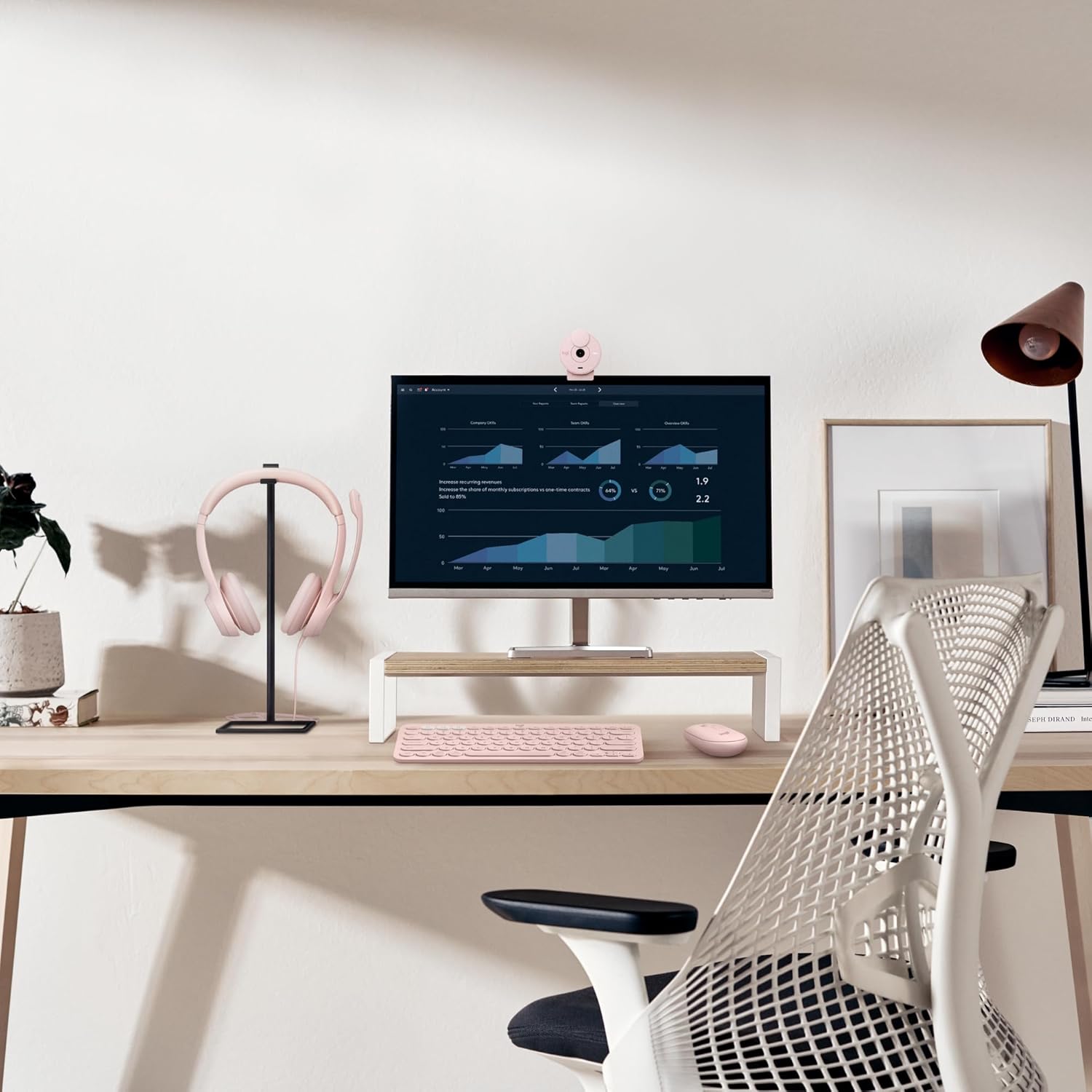 Buy Logitech,Logitech Pebble Mouse 2 M350s Slim Bluetooth Wireless Mouse, Quiet Clicks, Multi-Device, Custom Button Rose - Gadcet UK | UK | London | Scotland | Wales| Near Me | Cheap | Pay In 3 | Mice & Trackballs