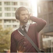 Buy Bose,BOSE QuietComfort QC35 II Wireless Bluetooth Noise-Cancelling Headphones - Black - Gadcet.com | UK | London | Scotland | Wales| Ireland | Near Me | Cheap | Pay In 3 | Headphones
