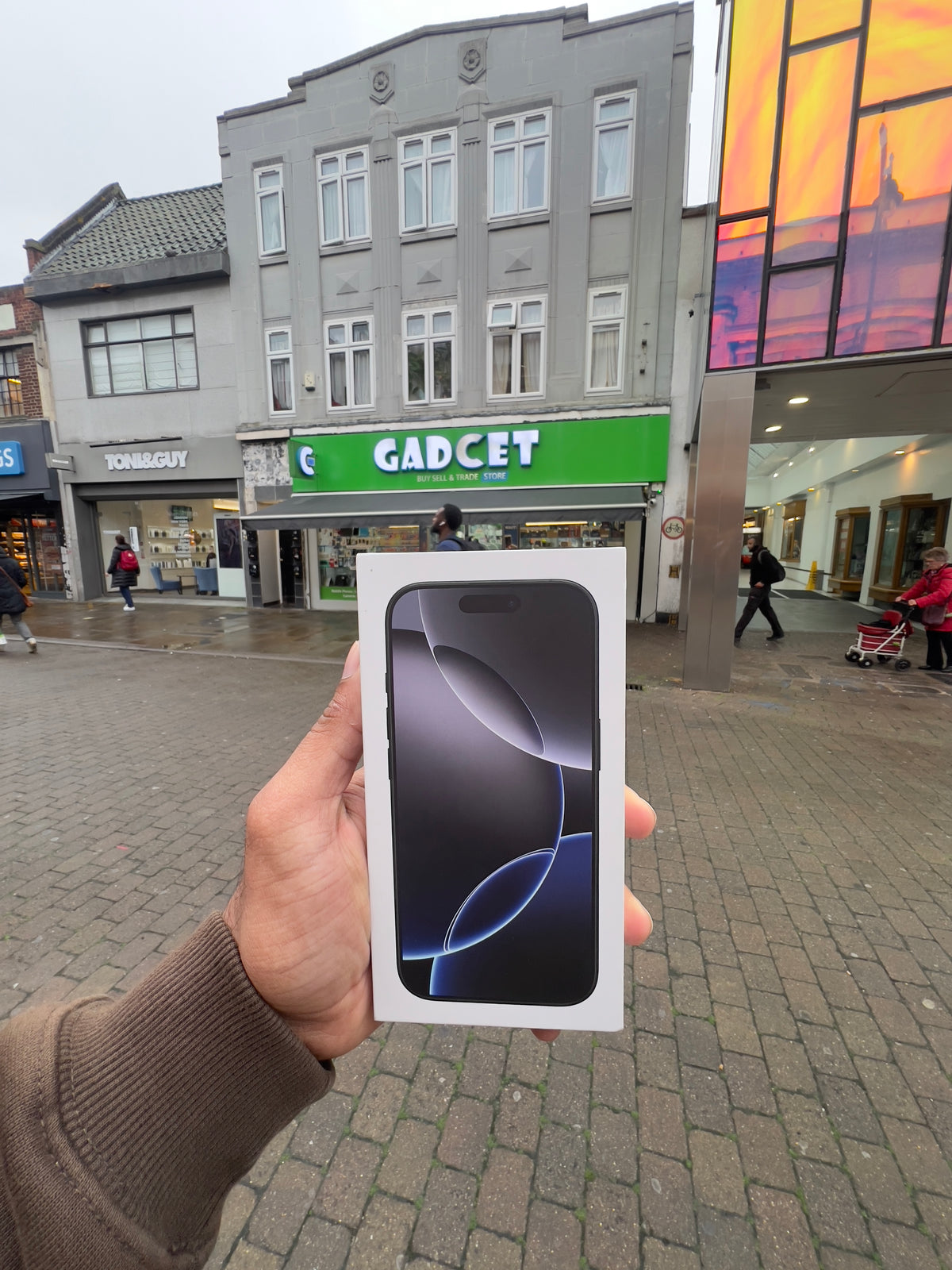 Apple iPhone 16 Pro 5G: Unleashing the Power of Next-Gen Mobile Technology | Gadcet.com