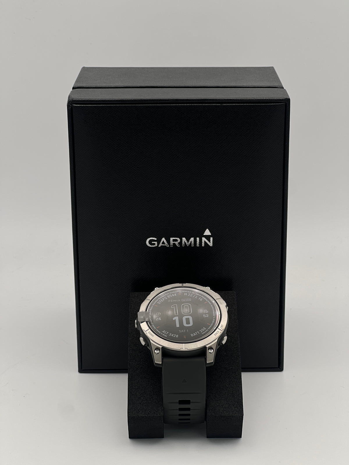 Discover the Ultimate Fitness Companion: The Garmin Fenix 7 Smart Watch - Silver