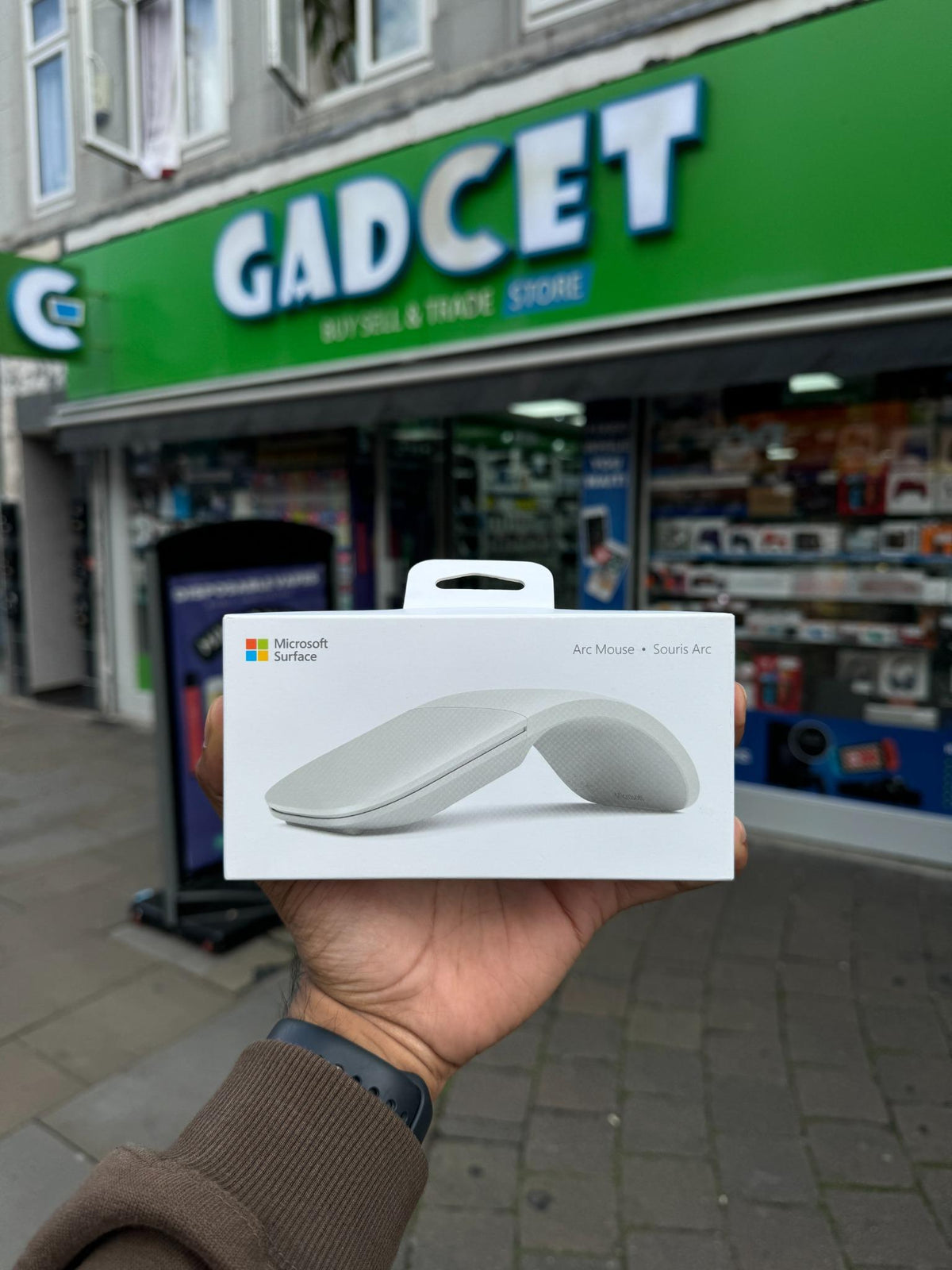 Microsoft Surface Arc Bluetooth Mouse - Platinum: A Perfect Blend of Style and Functionality