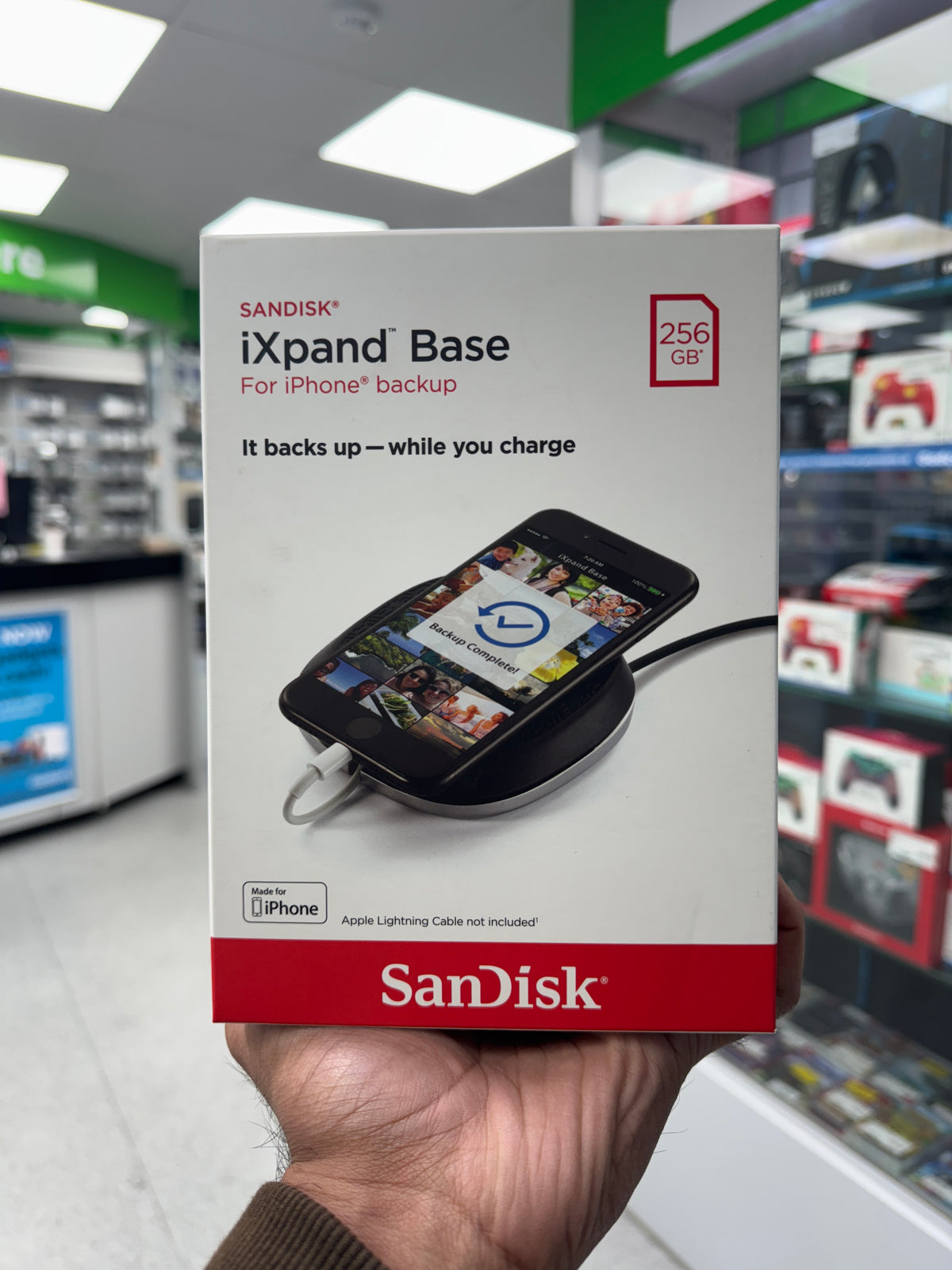 Boost Your iPhone and iPad Performance with the SanDisk iXpand Base 32GB - iPhone/iPad Charging & Backup Station, Black