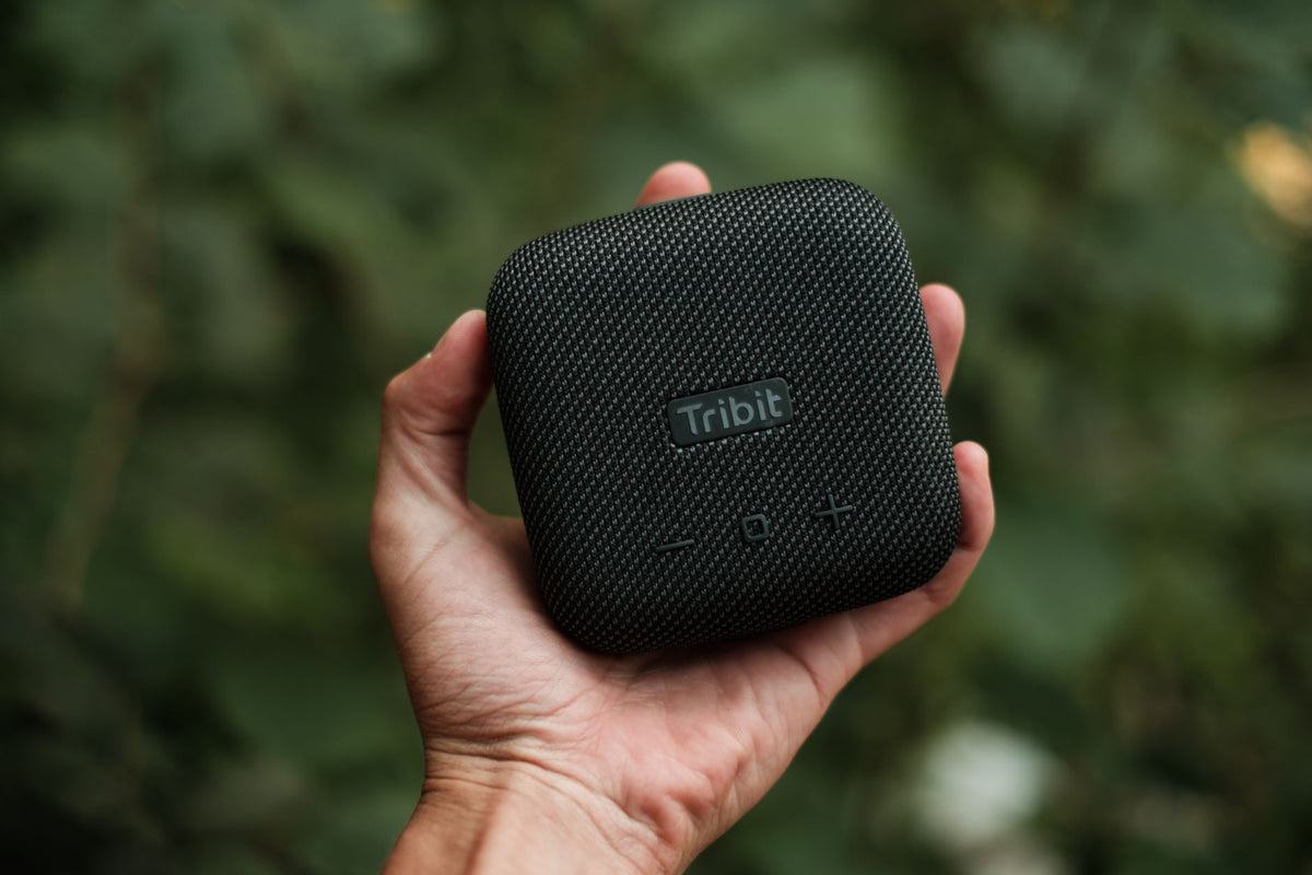 Travel Tech Essentials That Keep You Connected Abroad