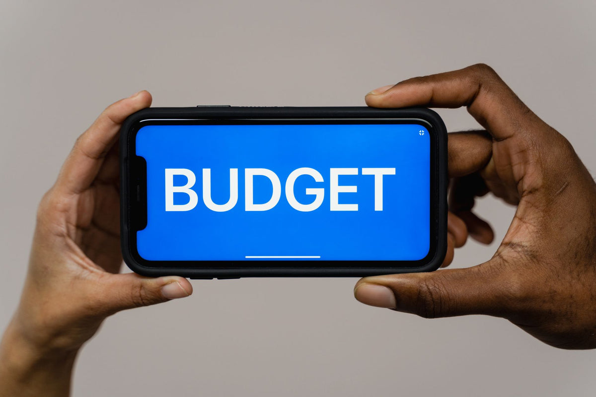 Budget iPhone Alternatives Under £600: Best Value in 2026