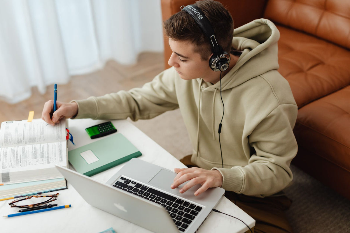 Best Mobile Phones for Students: Your 2026 Uni Tech Guide