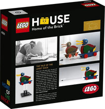 LEGO House 40501 The Wooden Duck Limited Edition 1 – Exclusive 621-Piece Collectible Display Set, Moving Beak, Display Stand