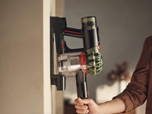 Dyson V8 Cyclone Cordless Vacuum Cleaner – 150AW Suction, 60-Min Runtime, Motorbar™, Triggerless 3-Mode Control & 7-Cell Battery