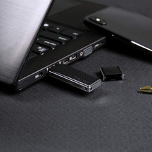 Buy Transcend,Transcend JetFlash 780 16GB USB 3.1 Gen 1 Flash Drive – High-Speed MLC Storage (TS16GJF780) - Gadcet UK | UK | London | Scotland | Wales| Near Me | Cheap | Pay In 3 | USB Flash Drives