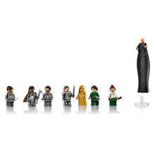 LEGO 10327 Icons Dune Atreides Royal Ornithopter, Model Kit for Adults to Build, Movie-Themed Aviation Gifts for Men, Women, Him, Her, Vehicle Set with 8 Minifigures Inc. Chani & Baron Harkonnen - 8