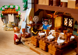 LEGO 43242 Snow White and the Seven Dwarfs' Cottage - 10