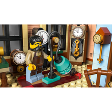 LEGO Tudor Corner [10350] - 5