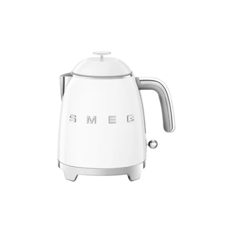 Smeg KLF05WHUK 50’s Style Retro Mini Kettle – White - 1