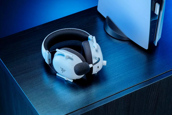 Razer BlackShark V2 Pro PS5 Wireless Gaming Headset - White - 8
