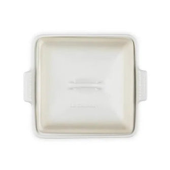 Buy Gadcet Dagenham,Le Creuset 23cm Heritage Square Dish with Lid – Meringue Stoneware - Gadcet UK | UK | London | Scotland | Wales| Near Me | Cheap | Pay In 3 | Kitchen & Dining
