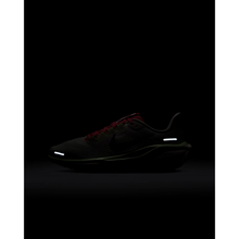 6526b682e719a624d41b5e41_air-zoom-pegasus-41-gs-10-_1764019433704.png