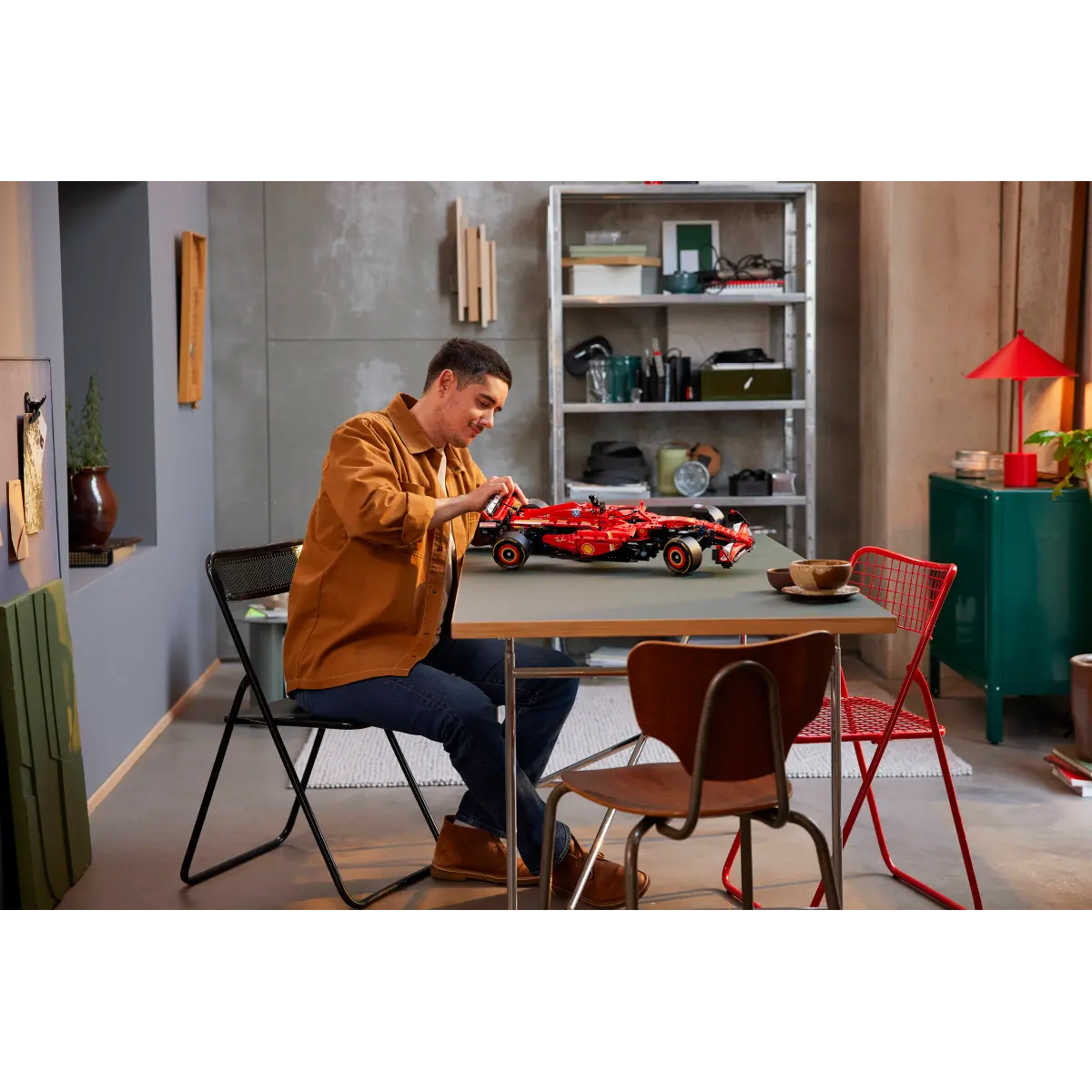 6526b682e719a624d41b5e41_lego-42207-7_1748527608487.png
