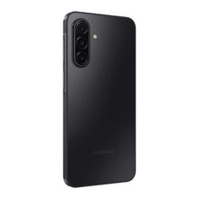6526b682e719a624d41b5e41_m10290030-black-015_1776513524257.jpg
