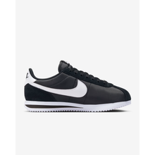 6526b682e719a624d41b5e41_nike-cortez-2-_1764015088747.png