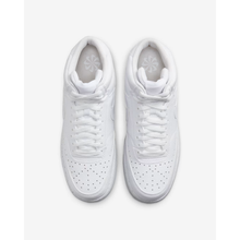 6526b682e719a624d41b5e41_nike-court-vision-mid-nn-3-_1764017726106.png