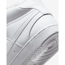 6526b682e719a624d41b5e41_nike-court-vision-mid-nn-7-_1764017726107.png