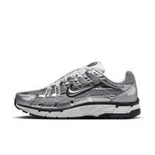 6526b682e719a624d41b5e41_nike-p-6000-3-_1763928133486.png