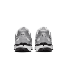 6526b682e719a624d41b5e41_nike-p-6000-5-_1763928133485.png