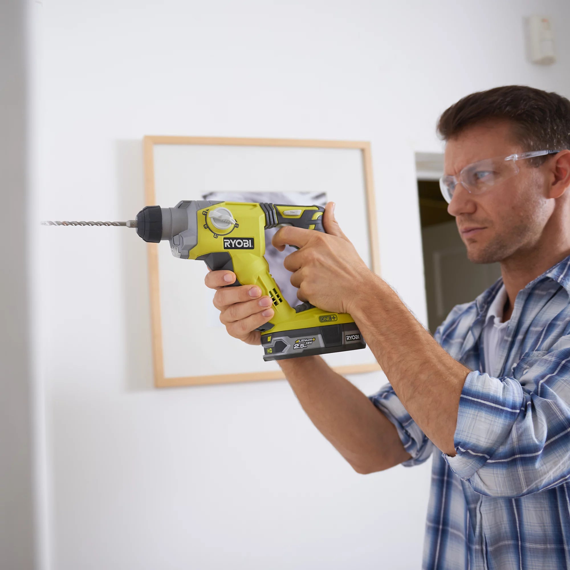 6526b682e719a624d41b5e41_ryobi-18v-li-ion-one-cordless-power-tool-kit-rck183e-220s-4892210222923-01i-bq_1773692629210.png