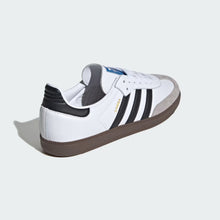 6526b682e719a624d41b5e41_samba-og-shoes-white-b75806-05-standard_1764364824685.jpg