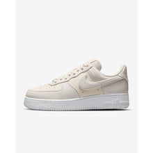 6526b682e719a624d41b5e41_w-air-force-1-2707-next-nature-1-_1763929729781.jpeg