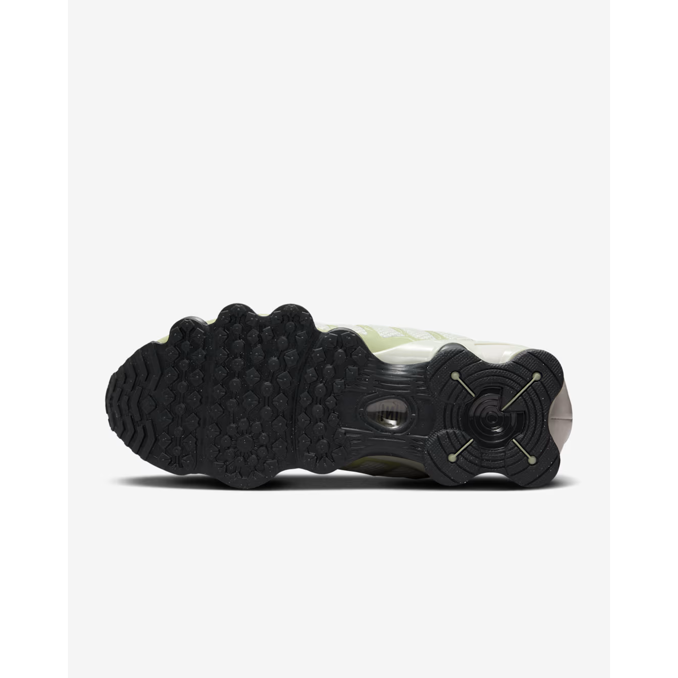 6526b682e719a624d41b5e41_wmns-nike-shox-tl-1-_1764018152598.png