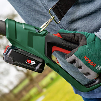 Bosch UniversalChainPole 18 Cordless Pruner – 18V, 2.5Ah Battery, Carton Packaging