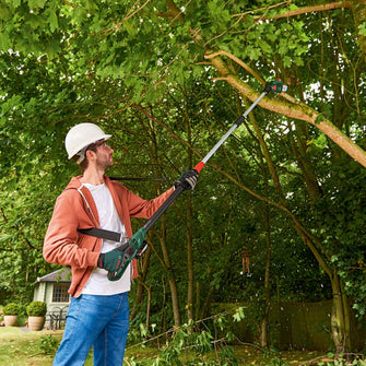 Bosch UniversalChainPole 18 Cordless Pruner – 18V, 2.5Ah Battery, Carton Packaging