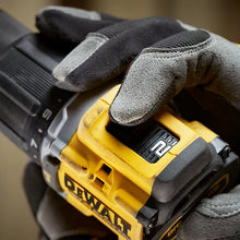 DeWalt 18V Li-ion XR Brushless Cordless Combi drill (1 x 5Ah) - DCD789P1T-GB