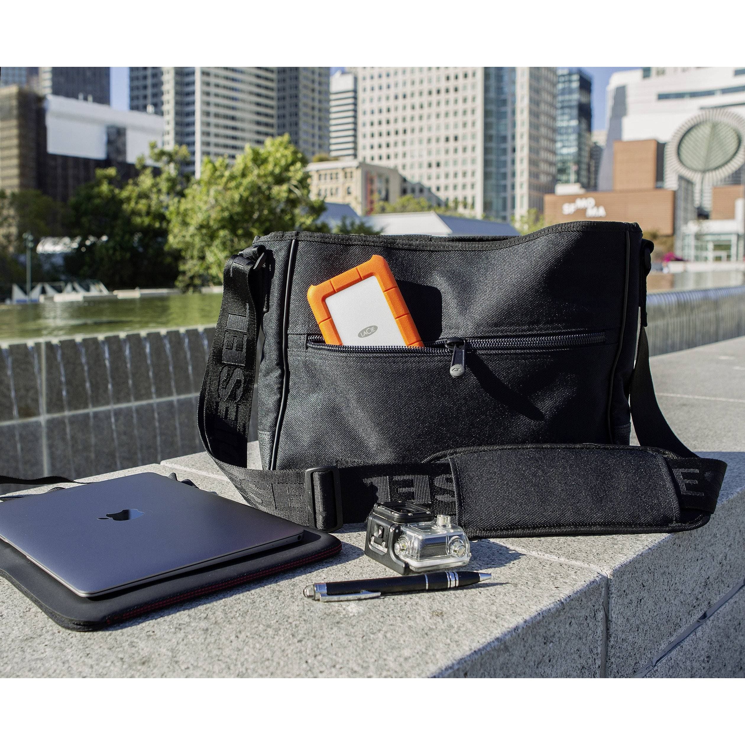 LaCie Rugged 1 TB 2.5" external hard drive USB-C® Silver, Orange STFR1000800
